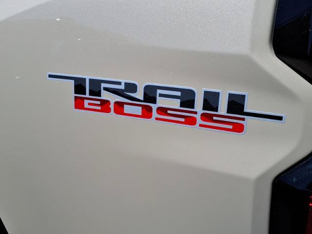 Used 2024 Chevrolet Colorado Trail Boss w/ Advanced Trailering Package AWD/4WD image 28