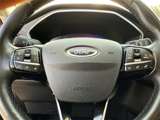 Certified 2022 Ford Escape Titanium image 31