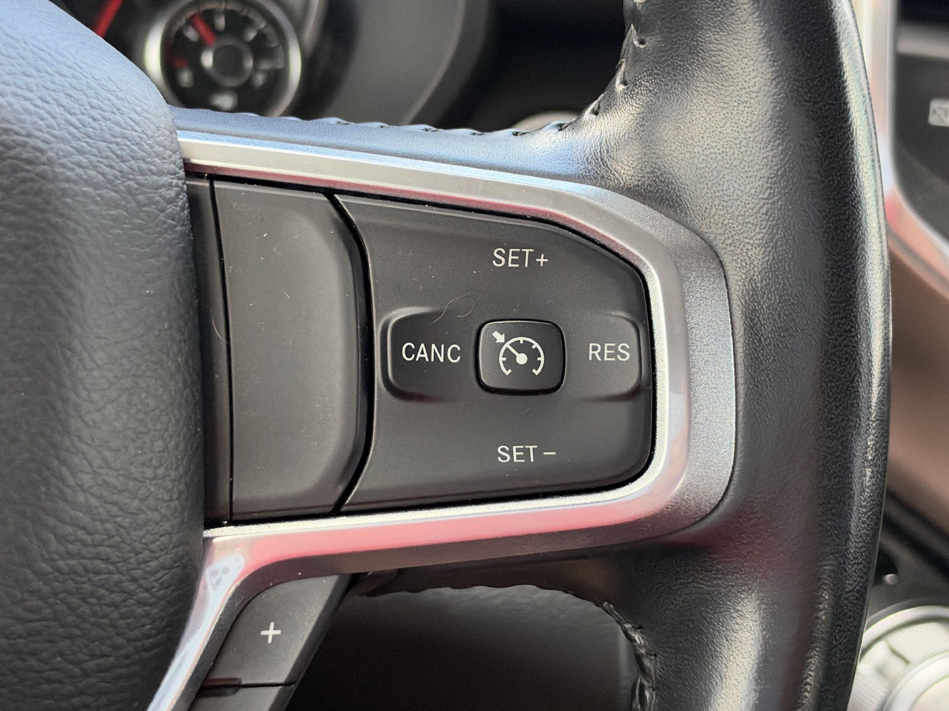 Used 2020 RAM 1500 Laramie AWD/4WD image 20