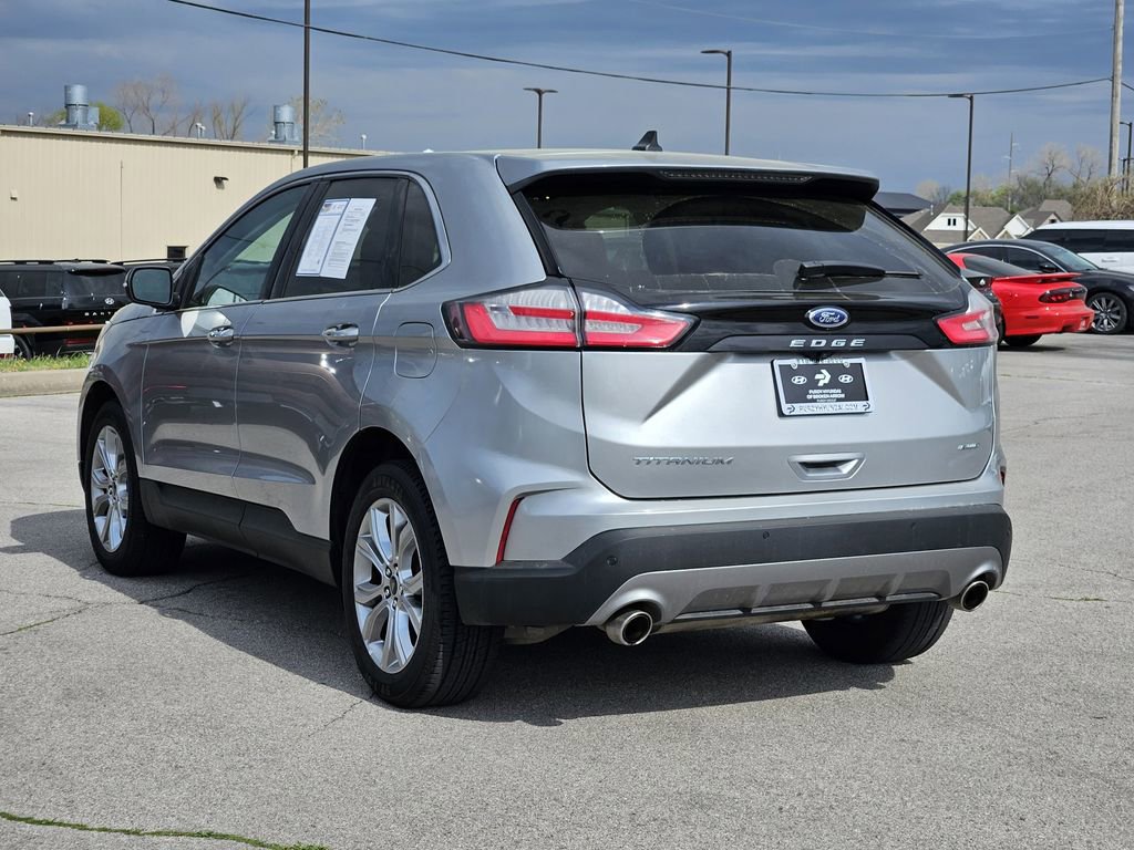 Used 2024 Ford Edge Titanium image 3
