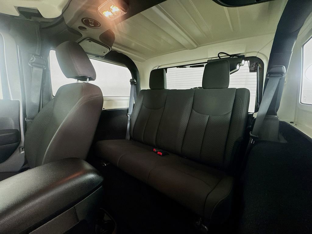 Used 2017 Jeep Wrangler Sport AWD/4WD image 19