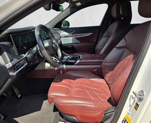 Used 2023 BMW 760i xDrive w/ Luxury Rear Seating Package AWD/4WD image 17