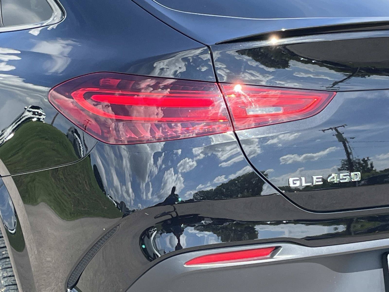 Used 2025 Mercedes-Benz GLE 450 4MATIC Coupe image 10