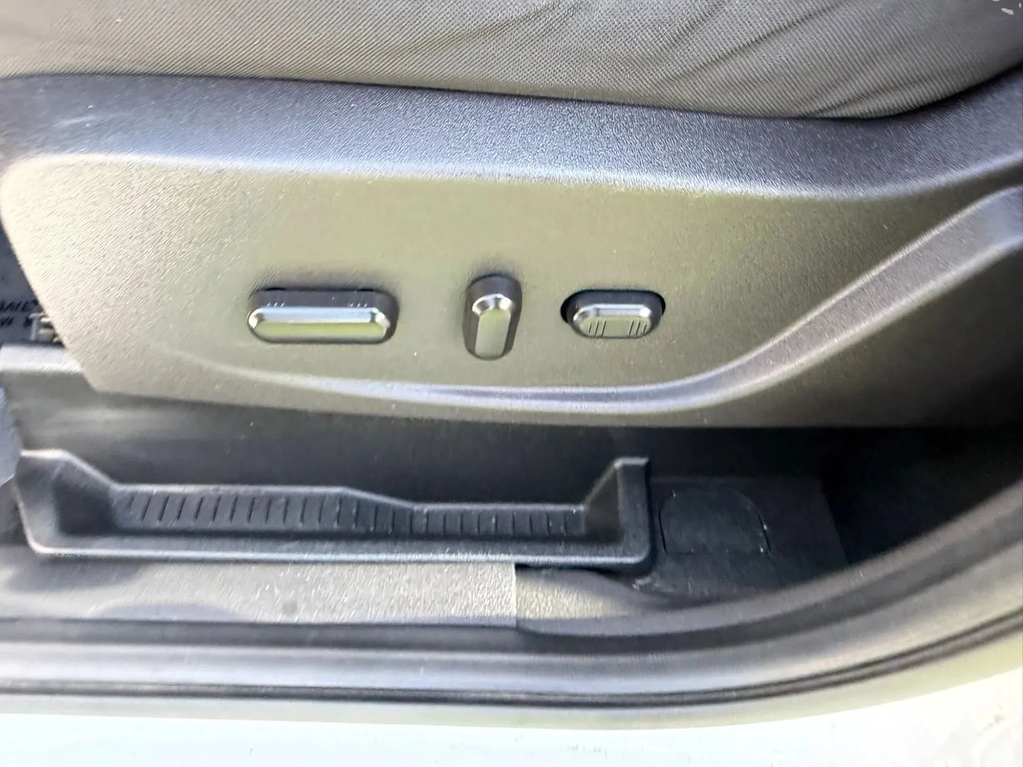 Used 2018 Ford Escape SE AWD/4WD image 14