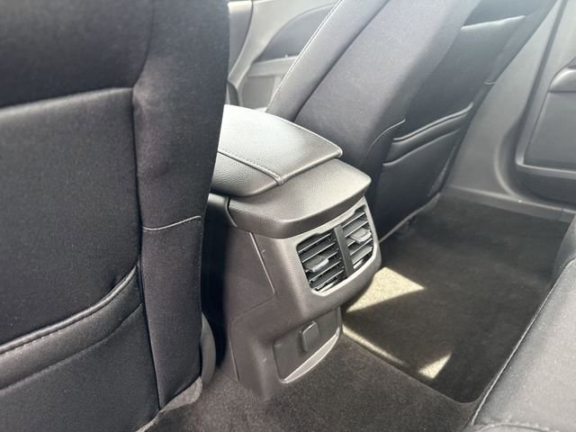 Used 2013 Ford Fusion SE FWD image 23