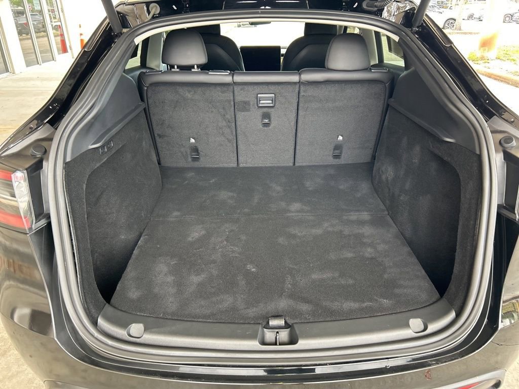 Used 2023 Tesla Model Y Long Range image 36