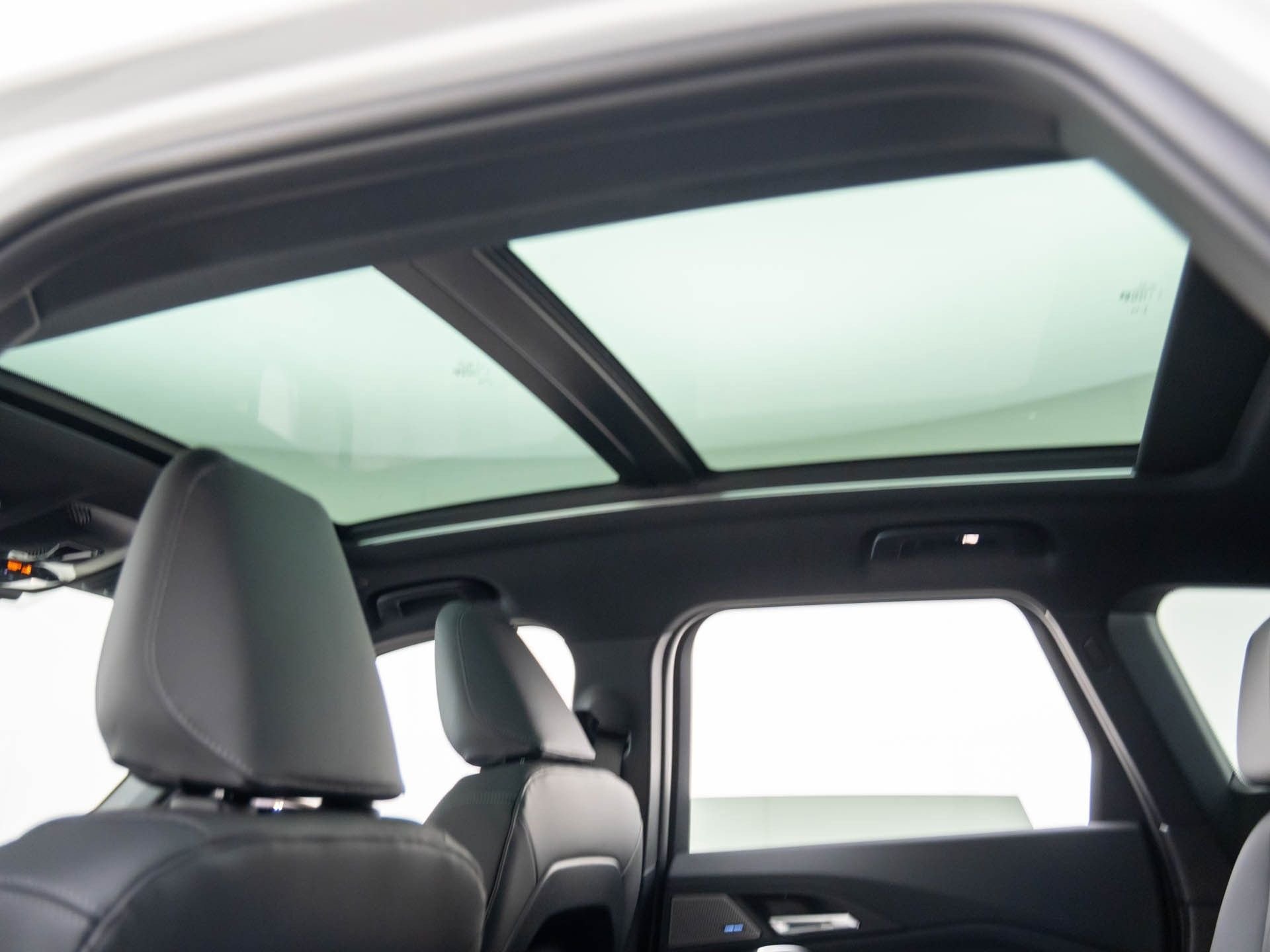 New 2026 BMW X1 xDrive28i w/ Technology Package image 18