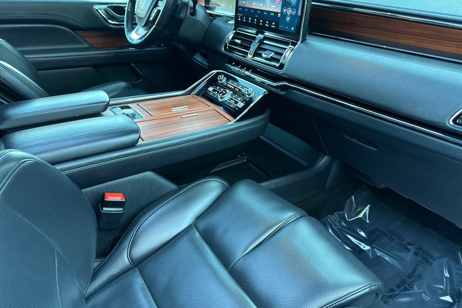 Used 2024 Lincoln Navigator Premiere AWD/4WD image 19