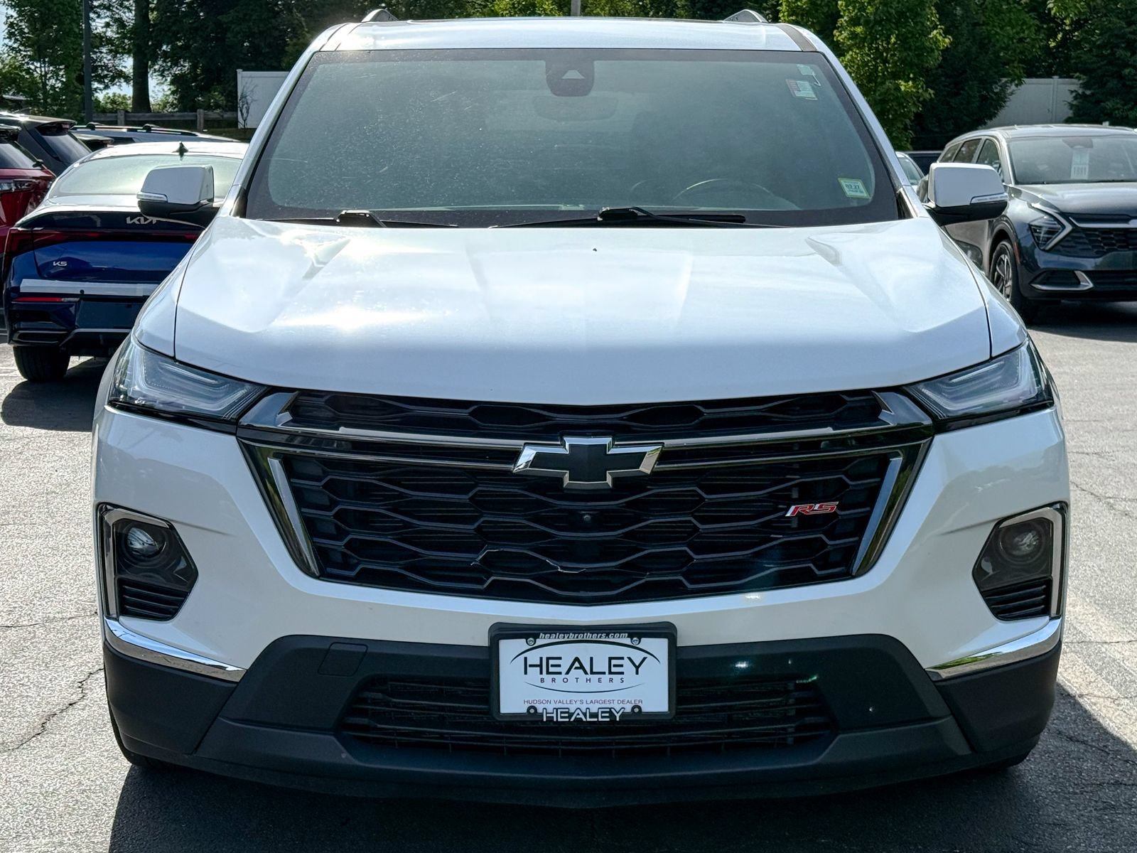 Used 2023 Chevrolet Traverse RS AWD/4WD image 2