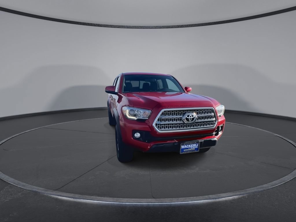 Used 2016 Toyota Tacoma TRD Off-Road image 3