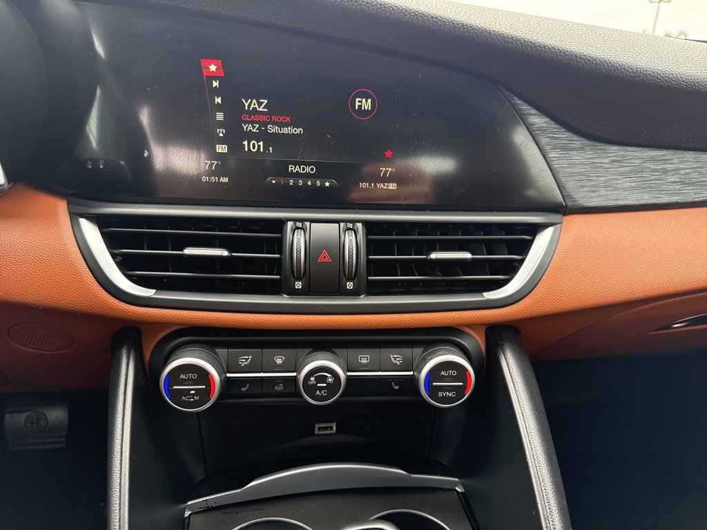 Used 2019 Alfa Romeo Giulia Sprint w/ Cold Weather Package image 13