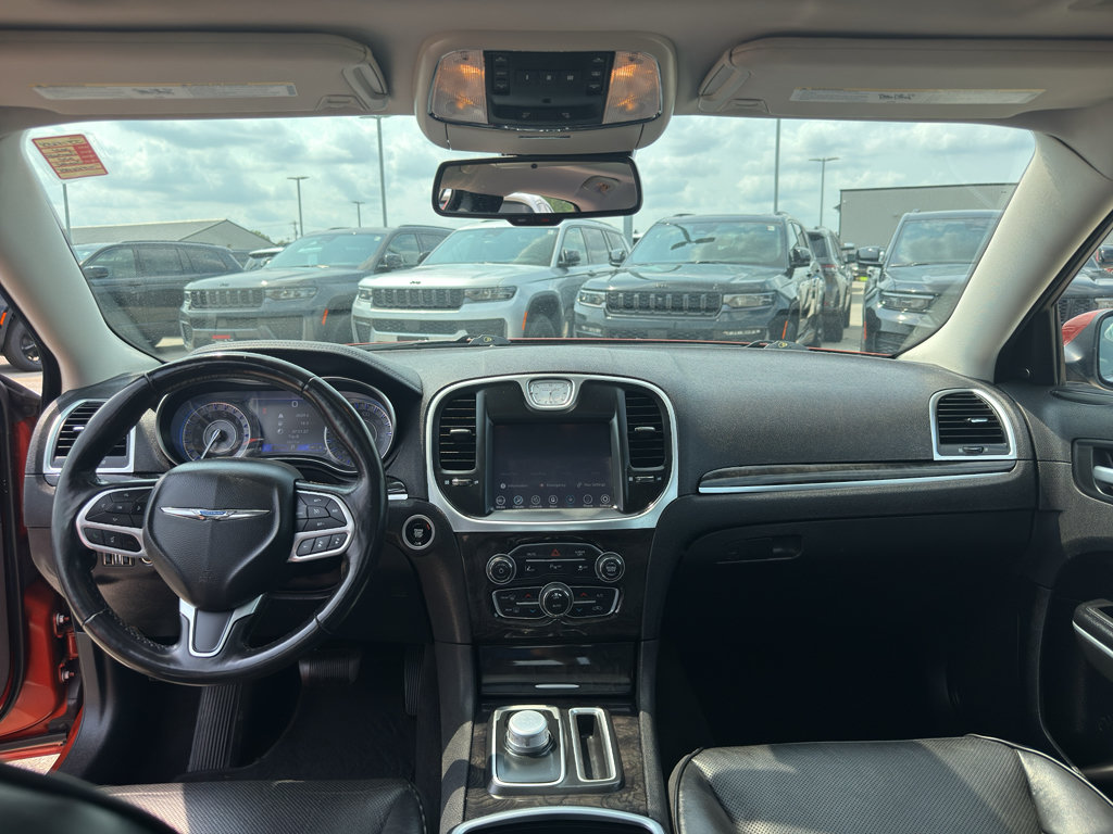 Used 2021 Chrysler 300 Touring L AWD/4WD image 29