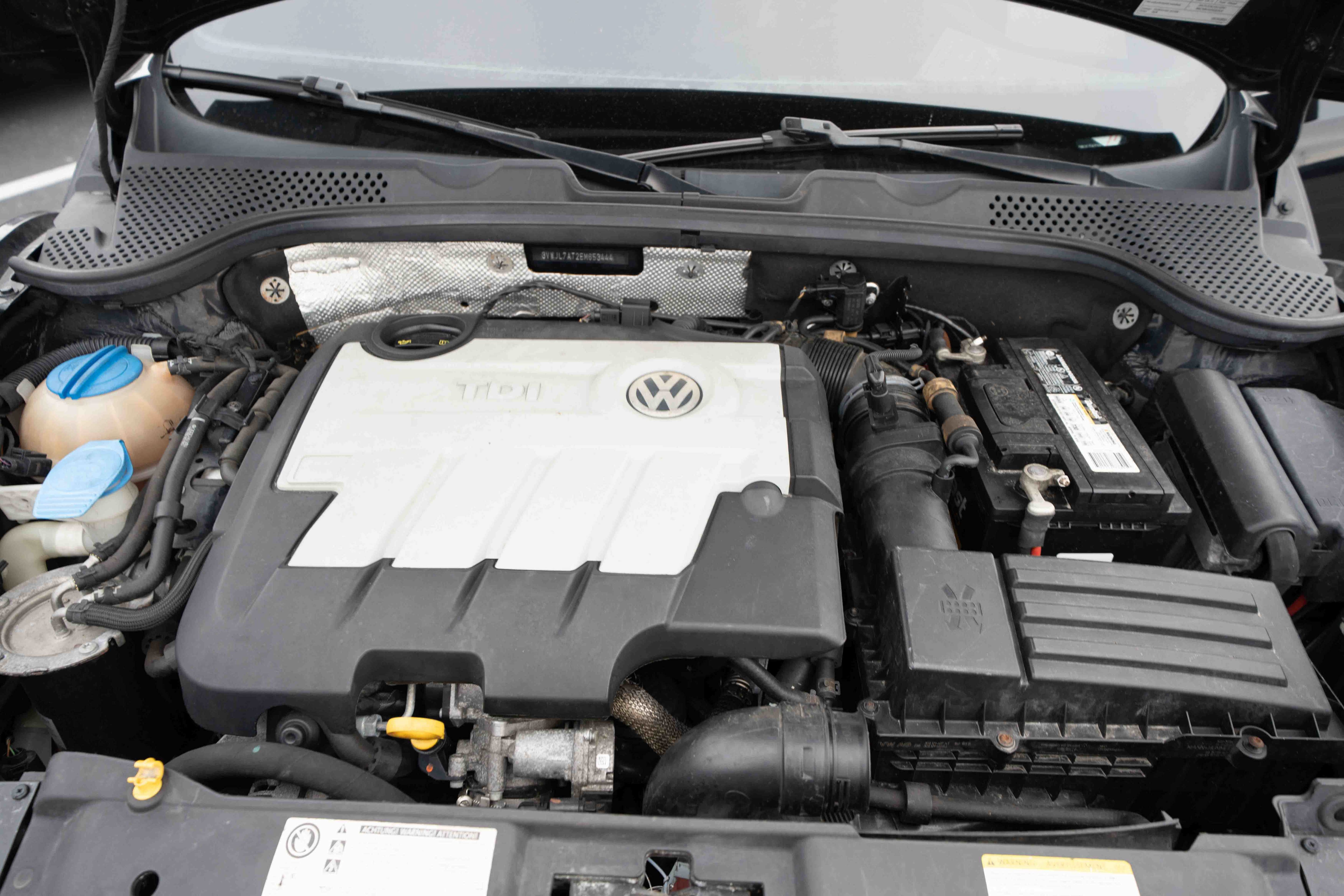 Used 2014 Volkswagen Beetle TDI FWD image 30