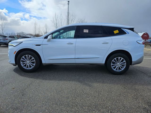 Used 2023 Buick Enclave Essence image 4