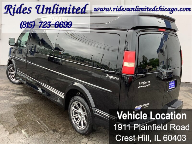 Used 2015 Chevrolet Express 2500 Extended RWD image 4