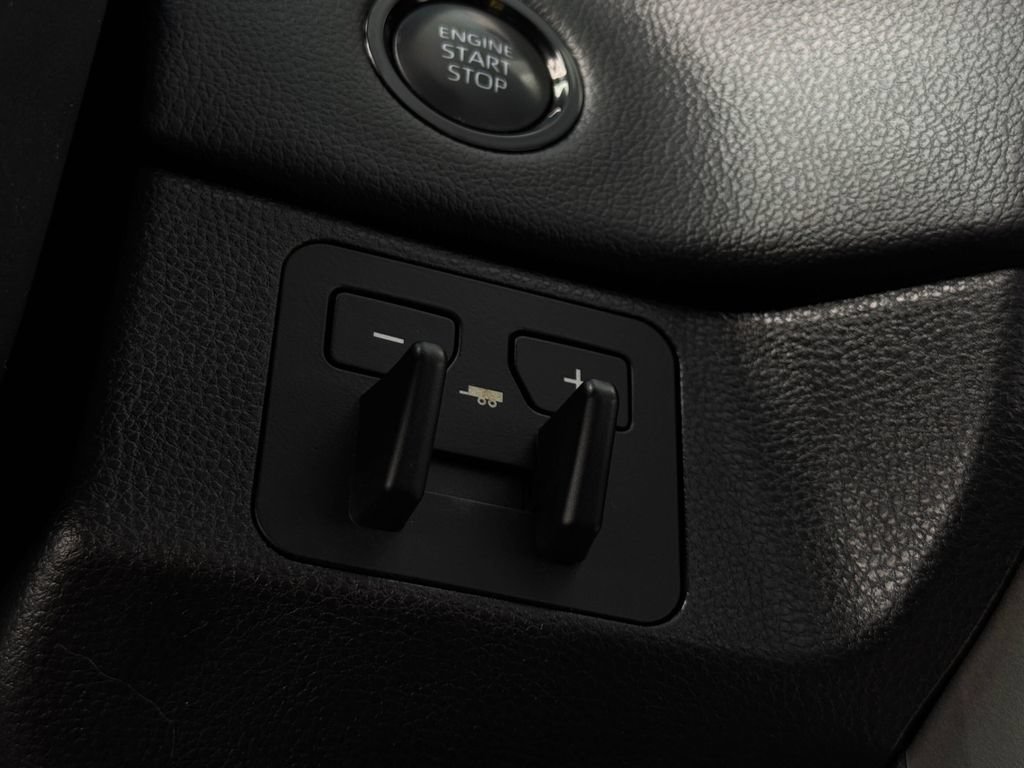 Certified 2025 Toyota Tundra Limited AWD/4WD image 38