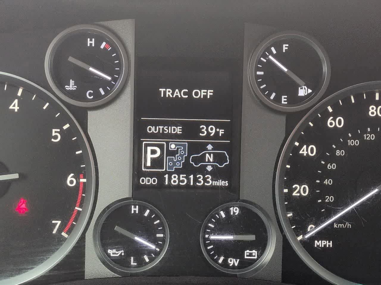 Used 2013 Lexus LX 570 4WD w/ Luxury Pkg image 36