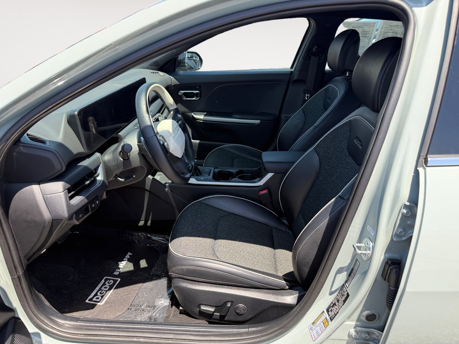 Used 2025 Kia K4 GT-Line w/ GT-Line Sunroof Package FWD image 10
