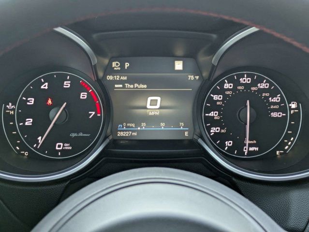 Used 2023 Alfa Romeo Stelvio Estrema AWD/4WD image 28