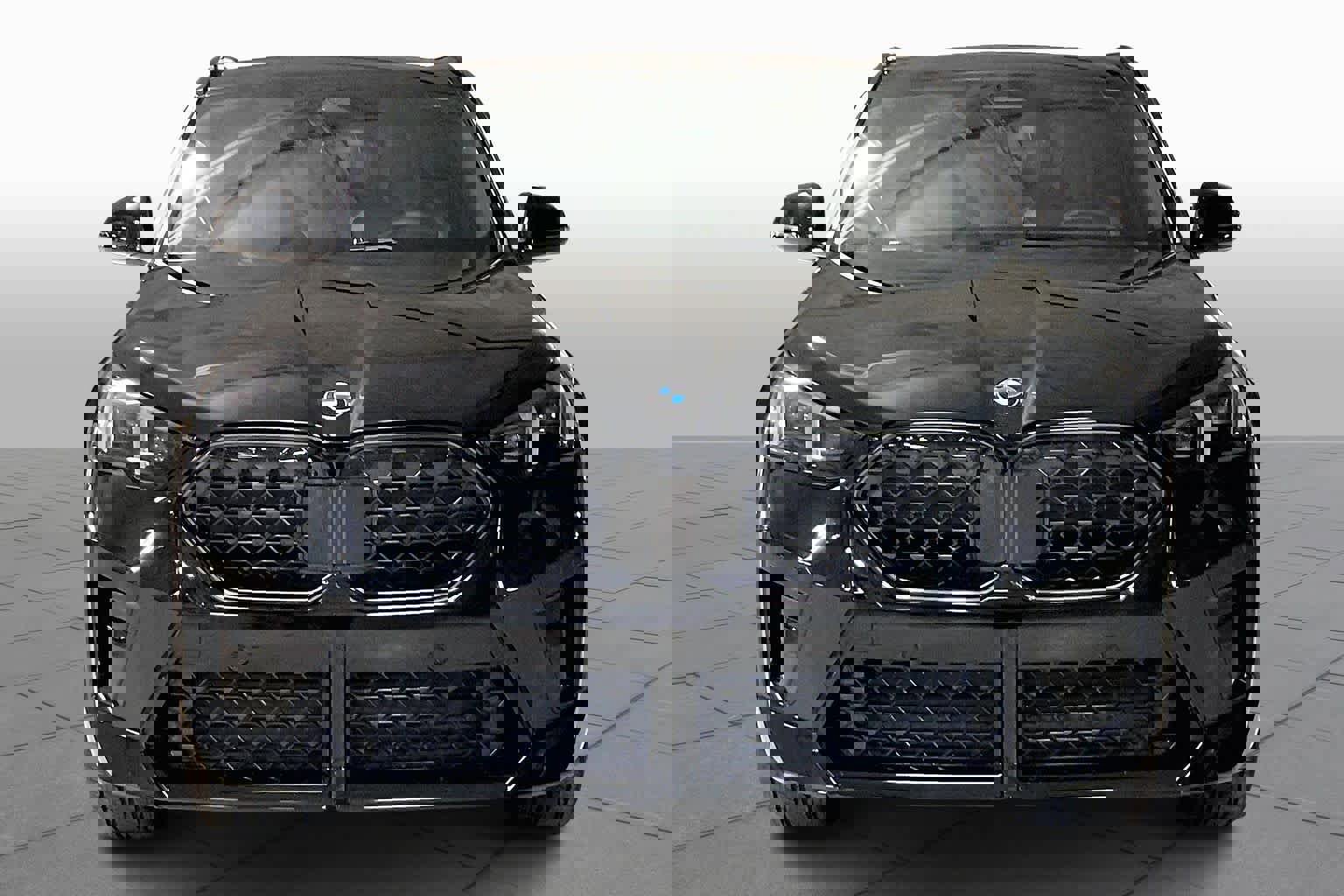 Certified 2025 BMW X2 xDrive28i w/ Technology Package image 4