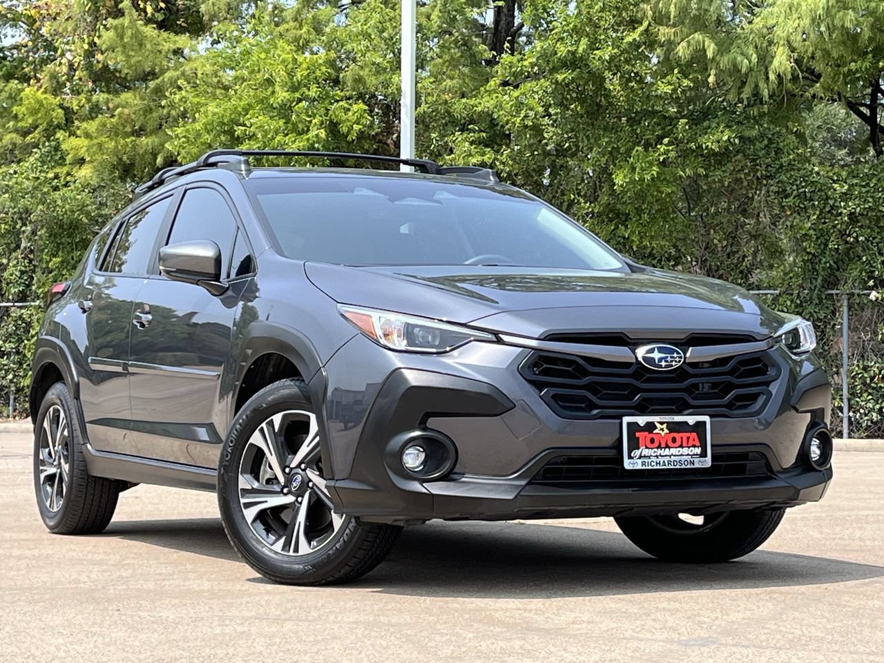 Used 2024 Subaru Crosstrek 2.0i Premium AWD/4WD image 2