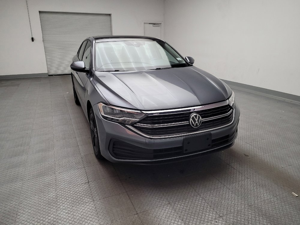Used 2023 Volkswagen Jetta SE image 14