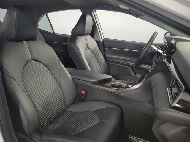 Used 2023 Toyota Camry SE image 15