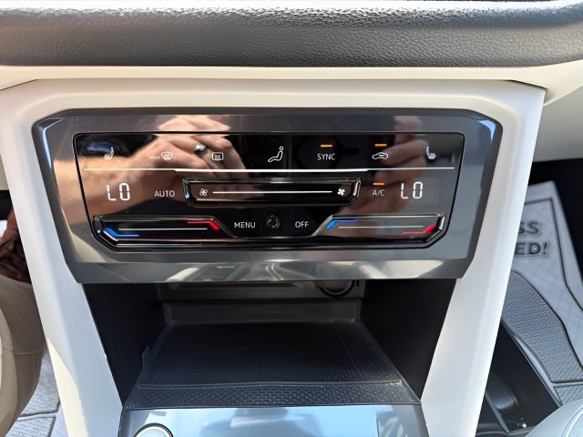 Certified 2024 Volkswagen Tiguan SE R-Line AWD/4WD image 20