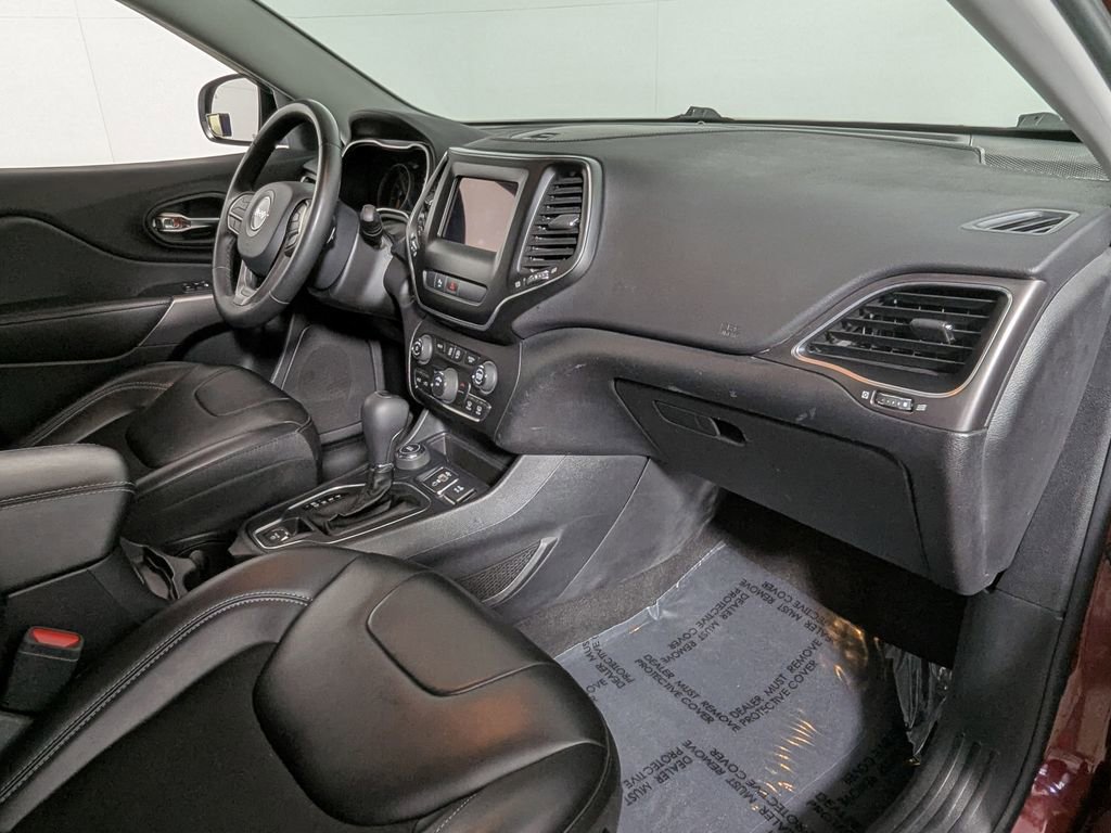 Used 2020 Jeep Cherokee Latitude Plus image 23