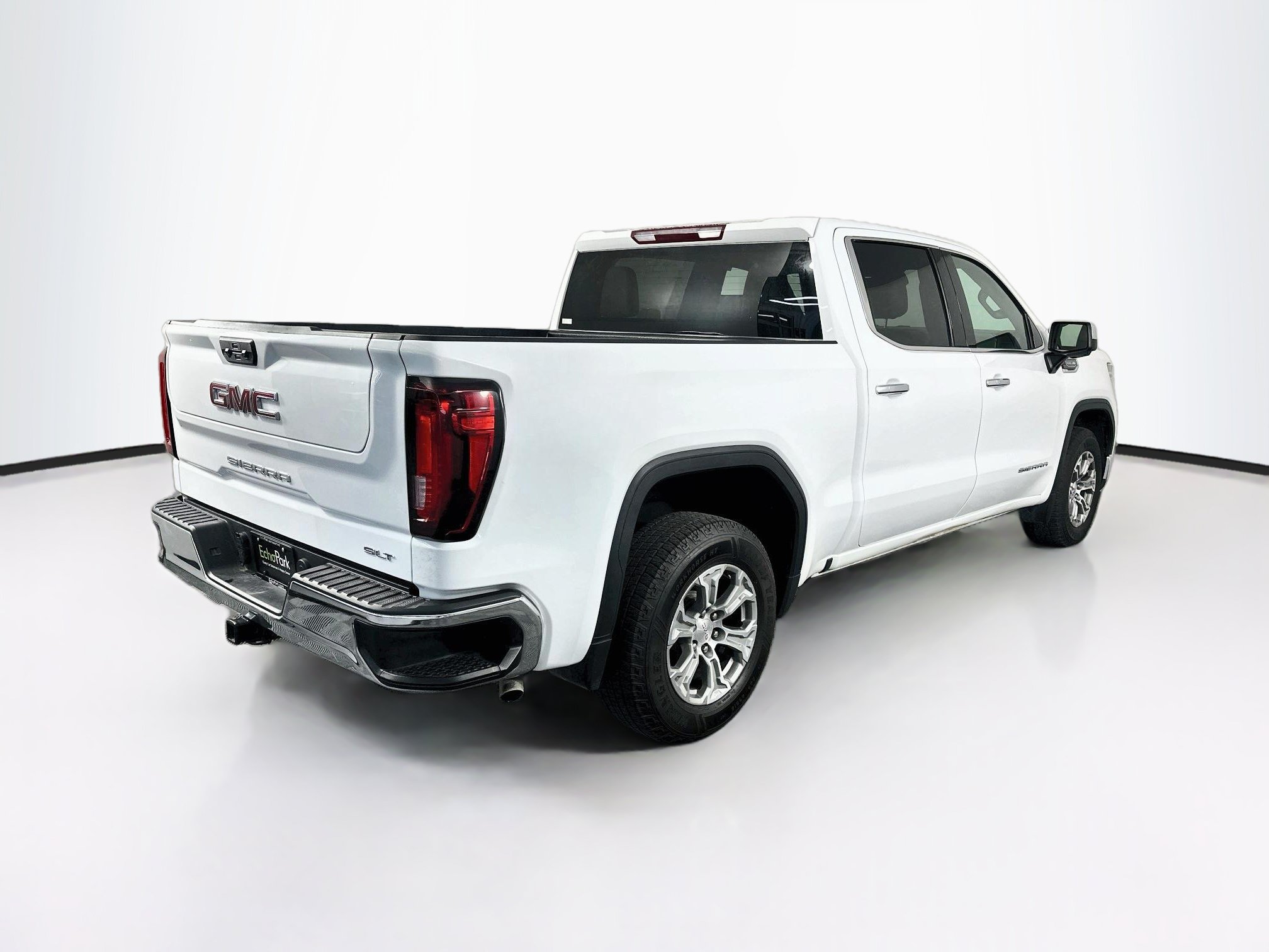 Used 2025 GMC Sierra 1500 SLT RWD image 9