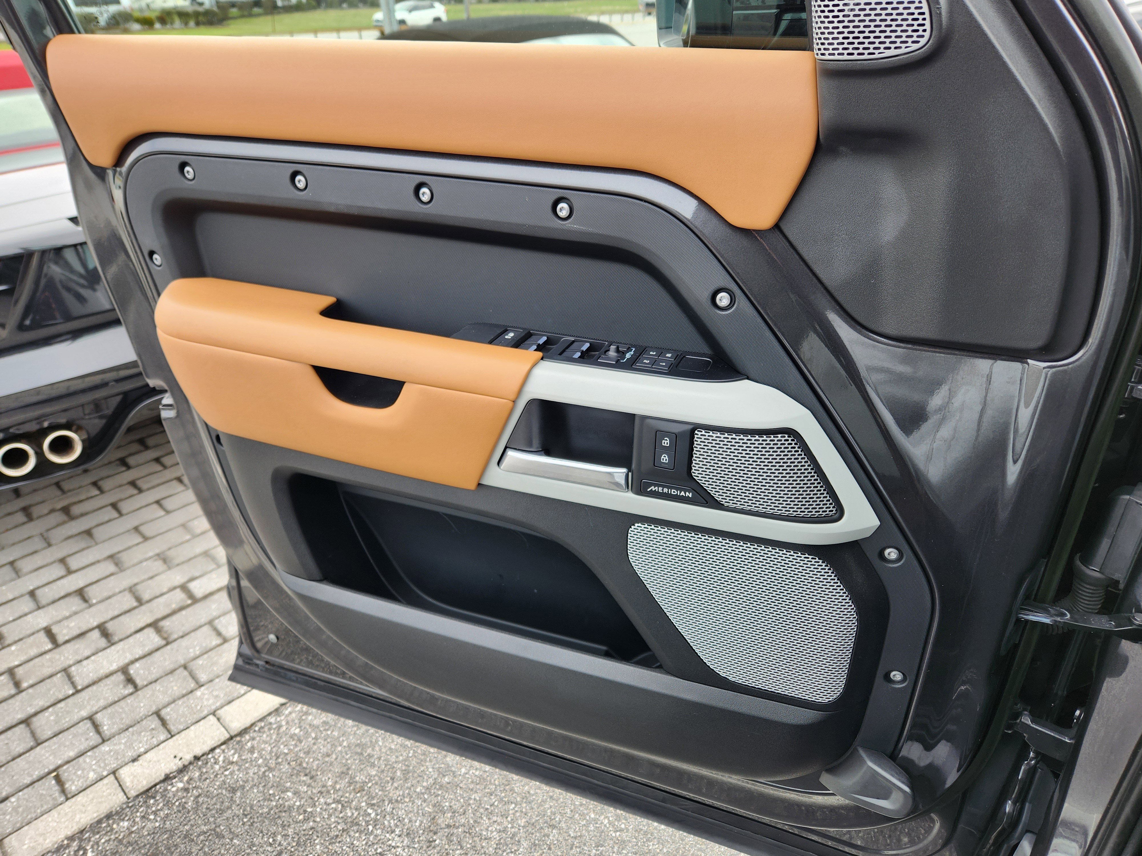 Used 2023 Land Rover Defender 130 First Edition AWD/4WD image 26