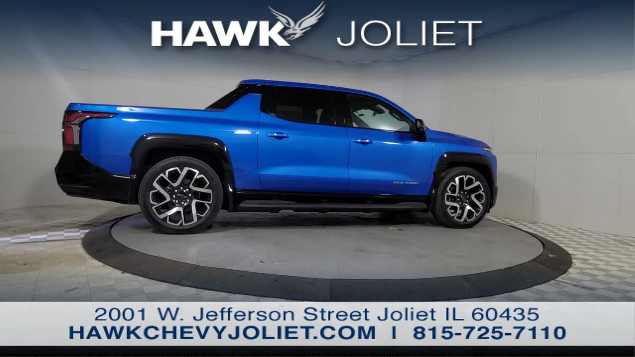 New 2025 Chevrolet Silverado EV RST AWD/4WD image 9