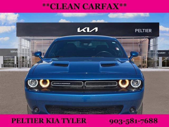 Used 2023 Dodge Challenger SXT image 2