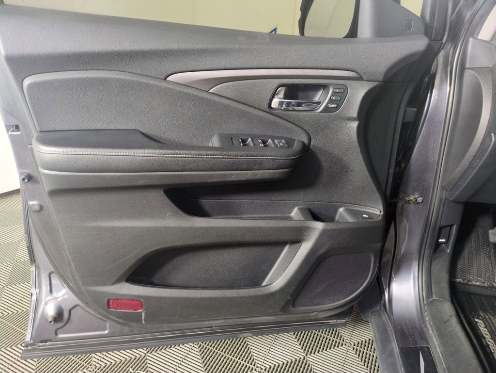 Certified 2023 Honda Ridgeline RTL image 14