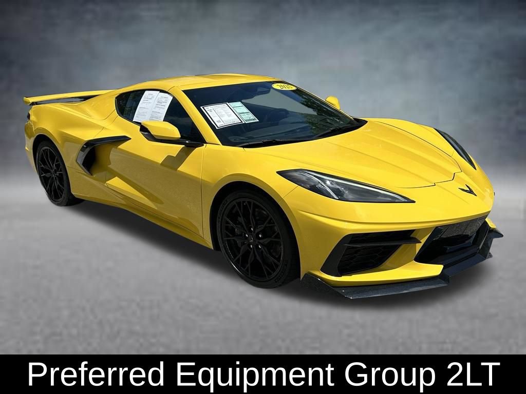 Used 2025 Chevrolet Corvette Stingray Preferred Cpe w/ Z51 Performance Package RWD image 3