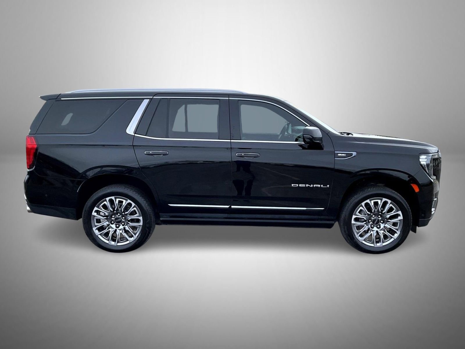Certified 2023 GMC Yukon Denali Ultimate image 4