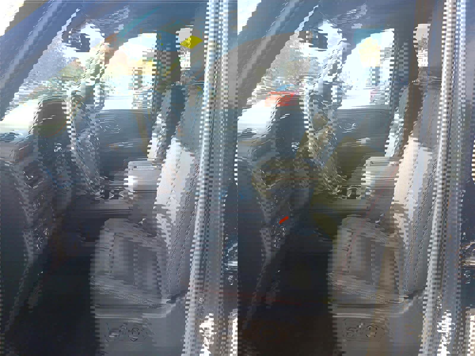 Used 2022 Chevrolet Tahoe RST w/ Luxury Package AWD/4WD image 7