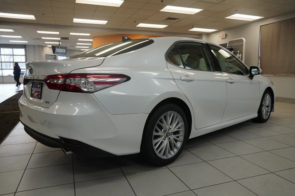 Used 2020 Toyota Camry XLE w/ Navigation Package image 16