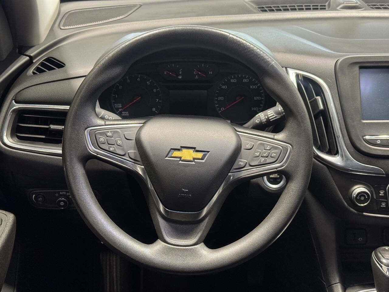 Used 2018 Chevrolet Equinox LT image 18