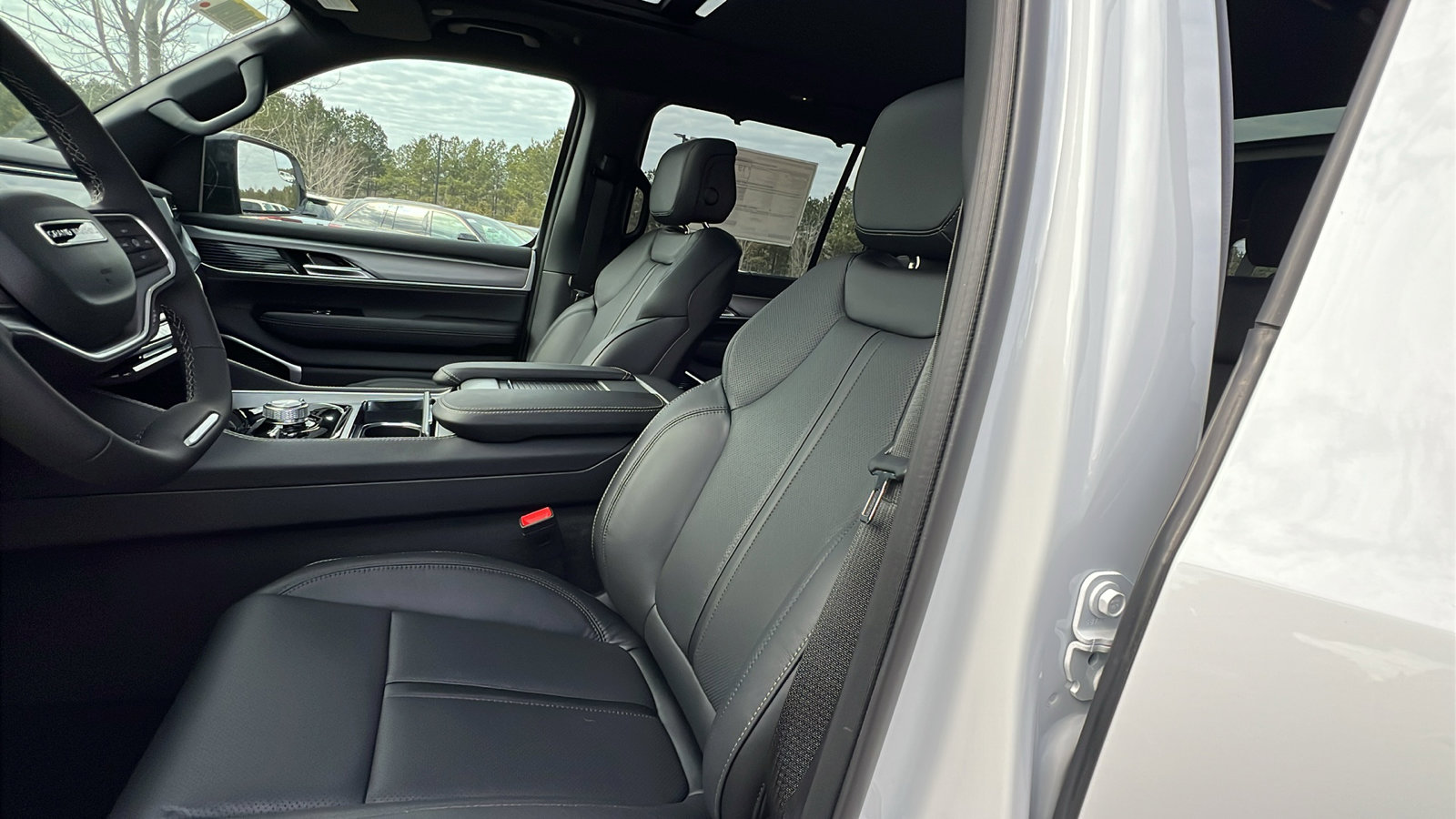 New 2026 Jeep Grand Wagoneer Limited image 17