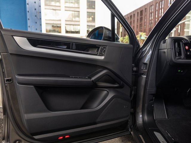 New 2026 Porsche Cayenne E-Hybrid image 28