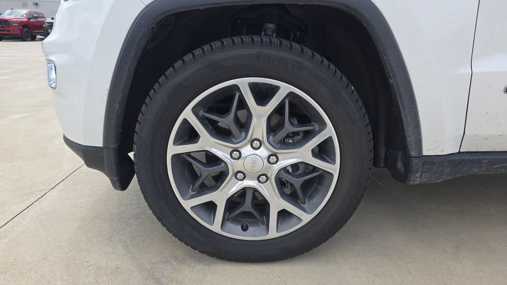 Used 2019 Jeep Grand Cherokee Limited AWD/4WD image 10
