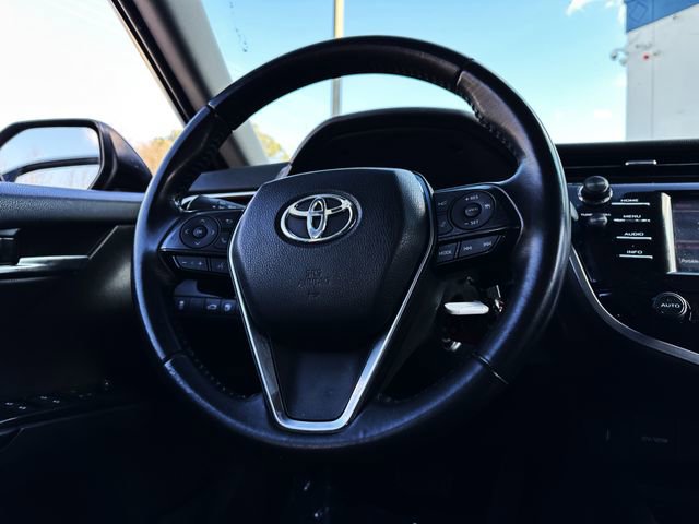 Used 2018 Toyota Camry SE image 16