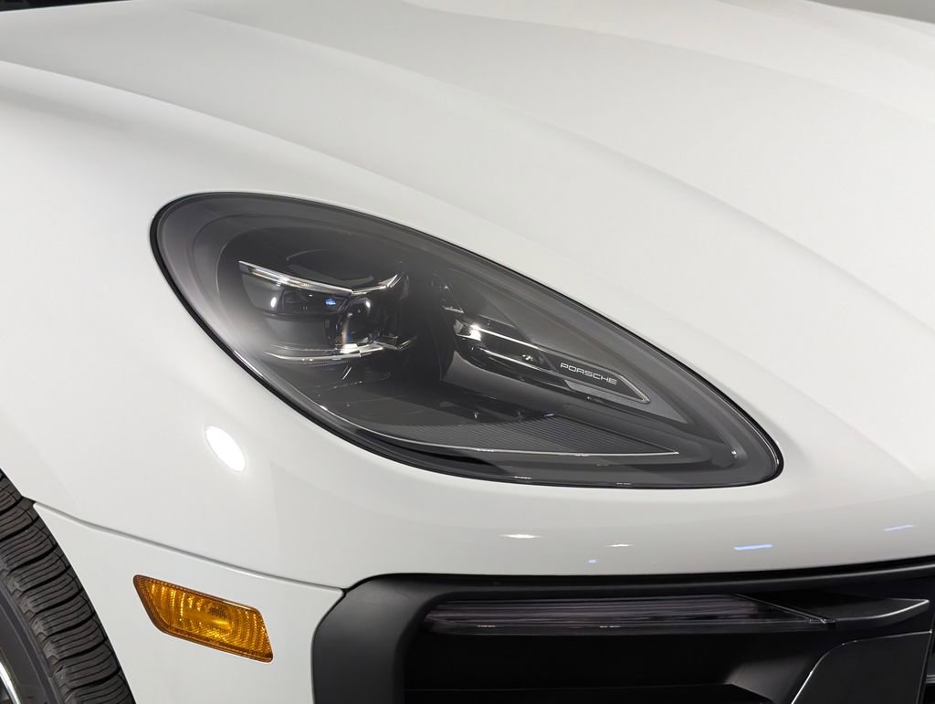 New 2026 Porsche Macan Turbo AWD/4WD image 15