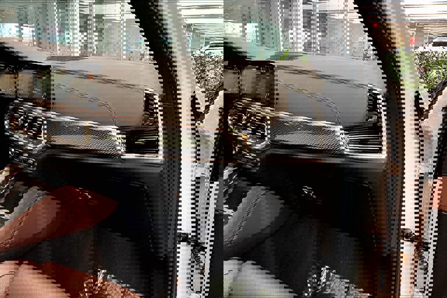 Used 2022 BMW X6 M50i w/ Executive Package image 19