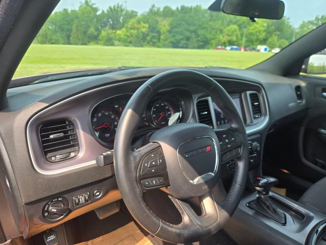 Used 2020 Dodge Charger SXT w/ Blacktop Package RWD image 9