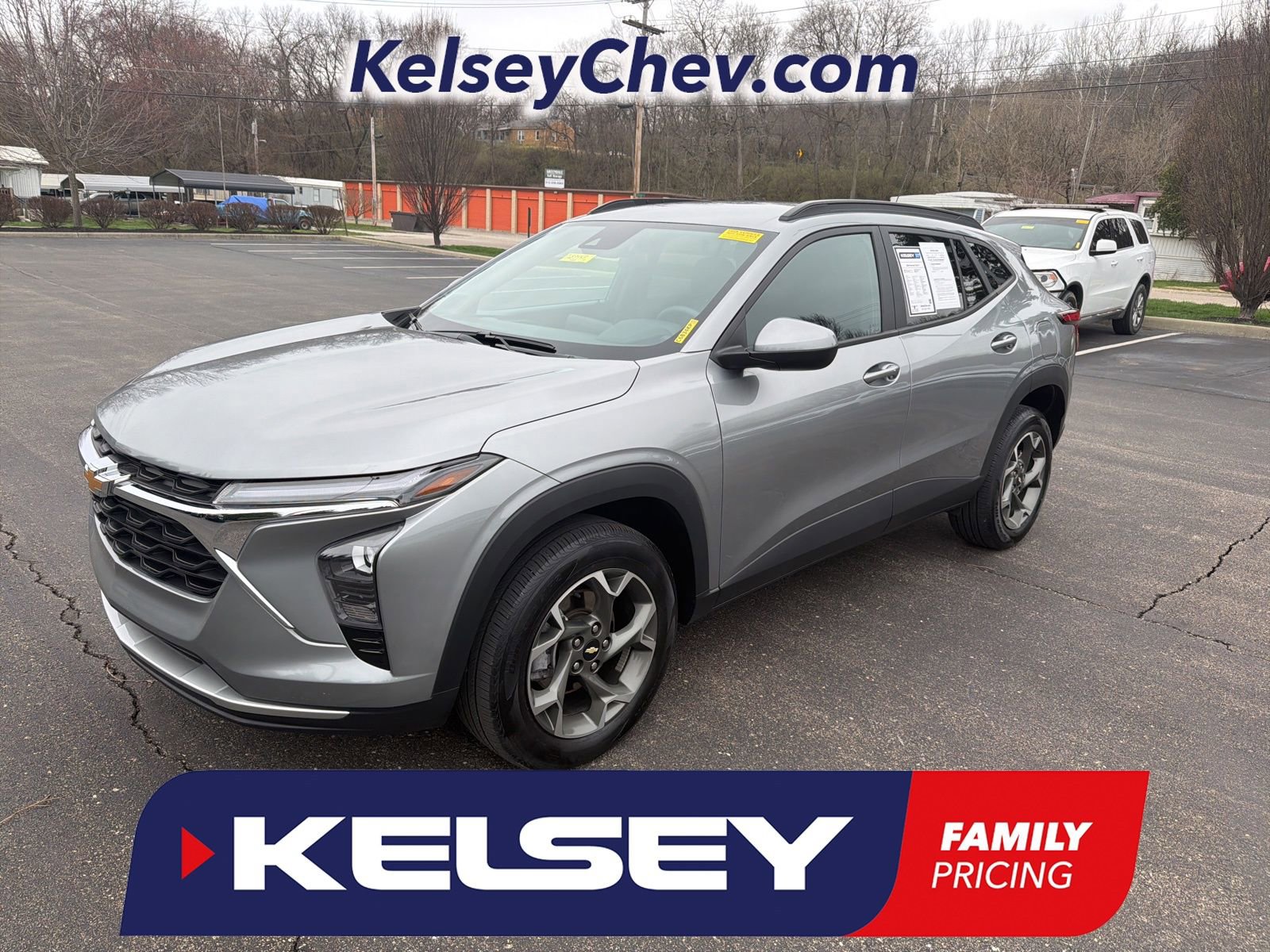 Used 2024 Chevrolet Trax LT w/ Driver Confidence Package image 1