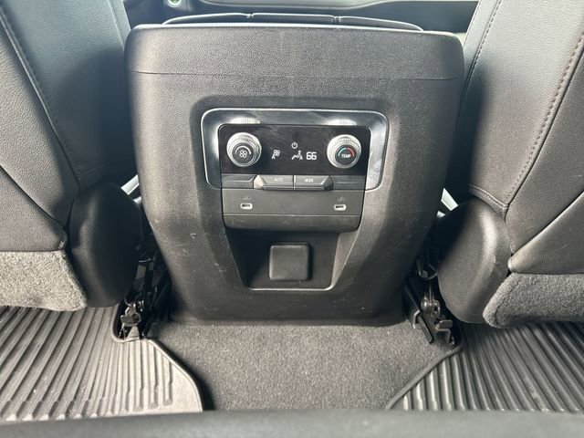 Certified 2023 GMC Yukon XL SLT image 24