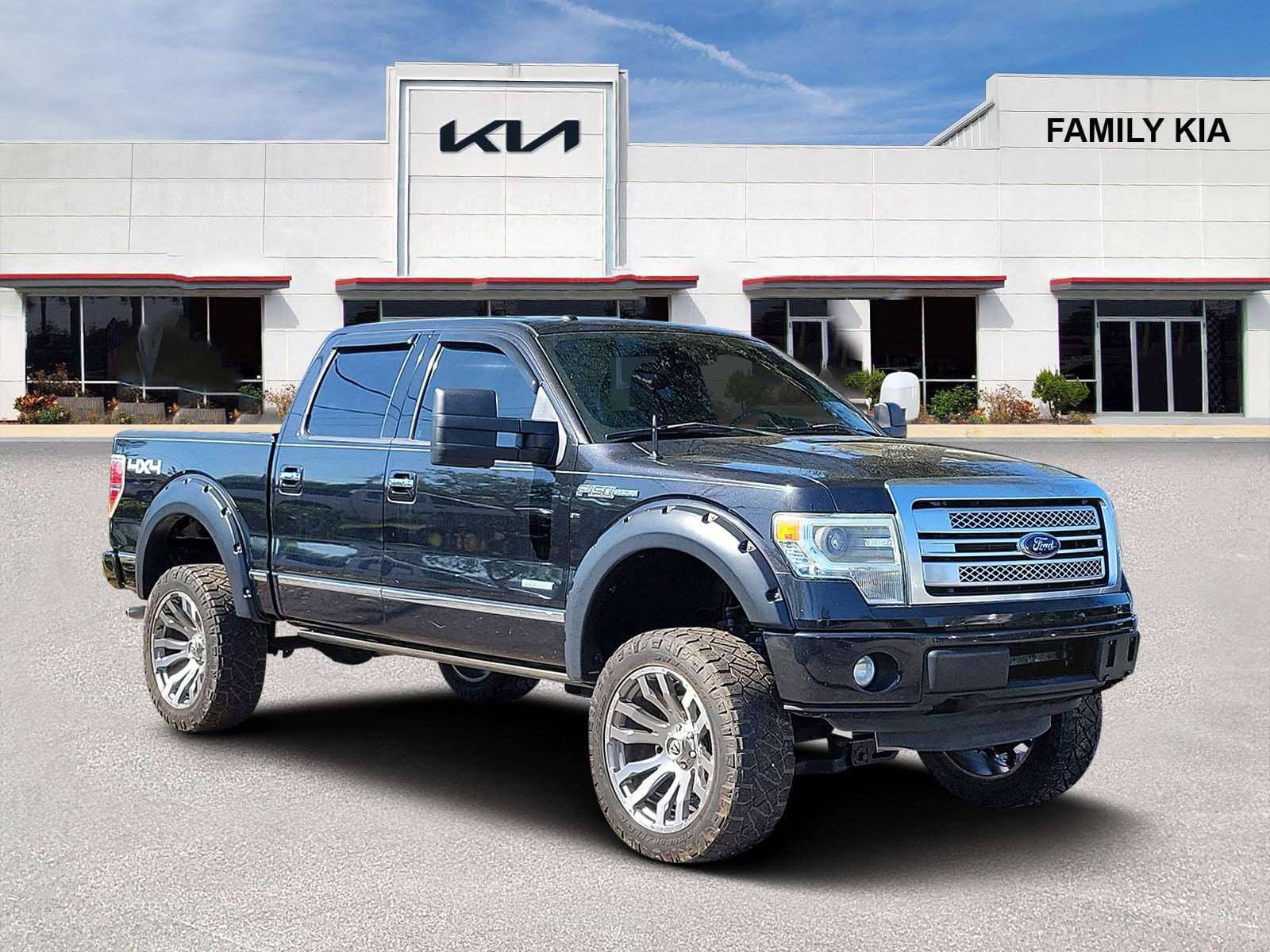 Used 2013 Ford F150 Platinum image 1