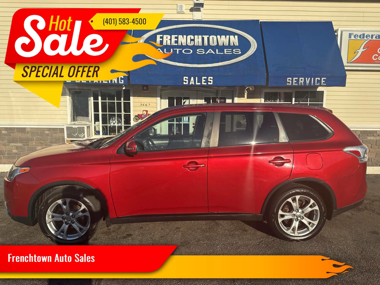 Used 2015 Mitsubishi Outlander SE image 2